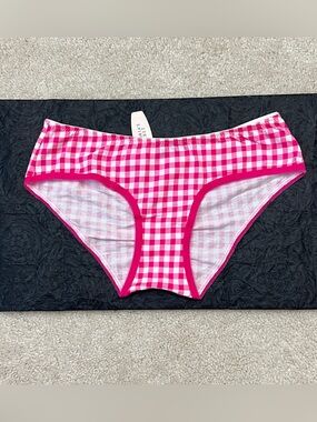 NWT 2010 Victoria’s Secret Pink & White Plaid Ruched Back Hiphugger Panties XS